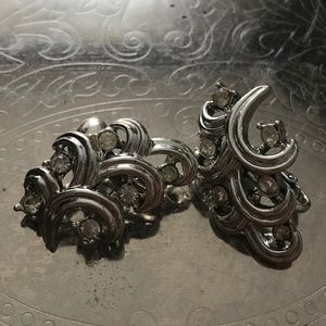 vintage clip on earring